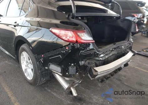 2025 Toyota Camry Le z USA, uszkodzony, nr VIN 4T1DAACK8SU606171